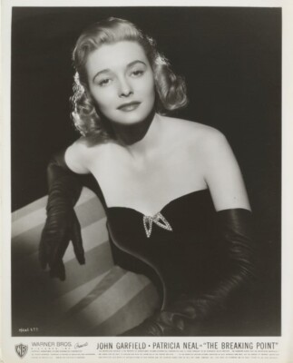 Patricia Neal The Breaking Point Breathtaking Bare shoulders Original 8x10 Photo