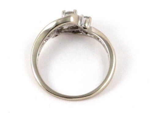 14k White Gold Round Diamond 3 Stone Engagement Ring .57ct - Picture 3 of 4