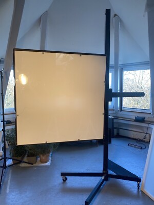 broncolor Hazy Light Studiolicht mit Stativ