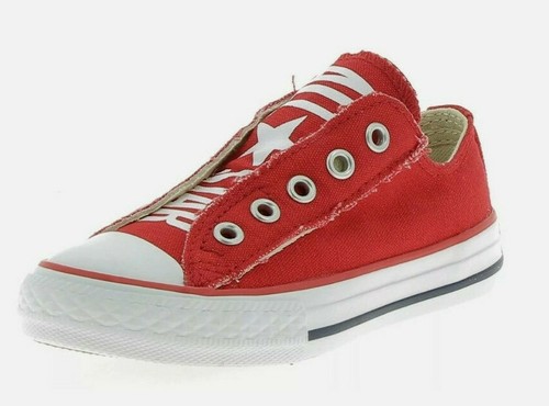 pull on converse trainers