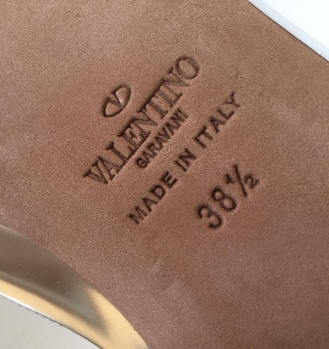 NUEVOS Planos de Ballet con Correa al Tobillo de Cuero Metálico Valentino (Talla 38.5) - $725 - Imagen 11 de 12