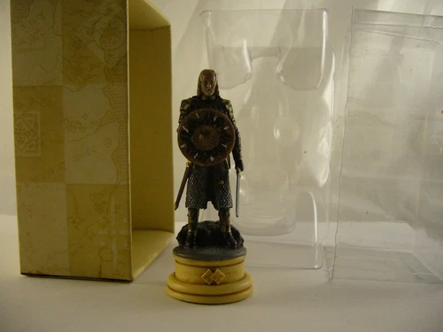 THE LORD OF THE RINGS CHESS. THEODEN WHITE KNIGHT LEAD FIGURE. WITH BOX