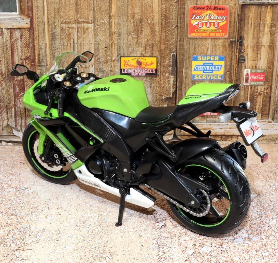 Maisto Kawasaki Ninja ZX-10R Green Scale 1:12 Model Sport Motorcycle Superbike - Image 4 of 4