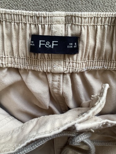 Size 12 cotton Cargo Trousers.Excellent Condition Multi Pocket.26” Leg - Picture 3 of 6
