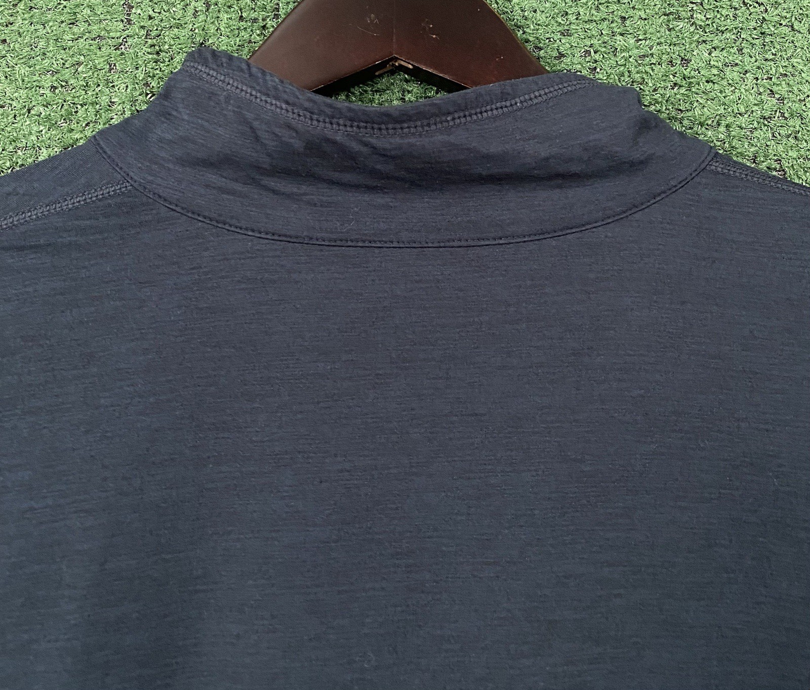 Vuori Ease Performance Pullover Half Zip Navy Shi… - image 4