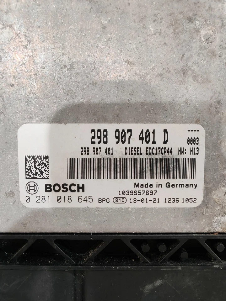 Centralina Motore ECU BOSCH PORSCHE PANAMERA (970) - 3.0 Diesel - 298 907 401 D - Immagine 2 di 3