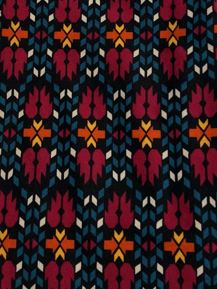 LuLaRoe Leggings OS One Size BLACK Magenta Cable KNIT Chevron Arrows Casual SOFT - Image 2 of 4