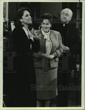 1986 Press Photo Valerie Harper, Edie McClurg & Bryan O'Byrne in "Valerie"
