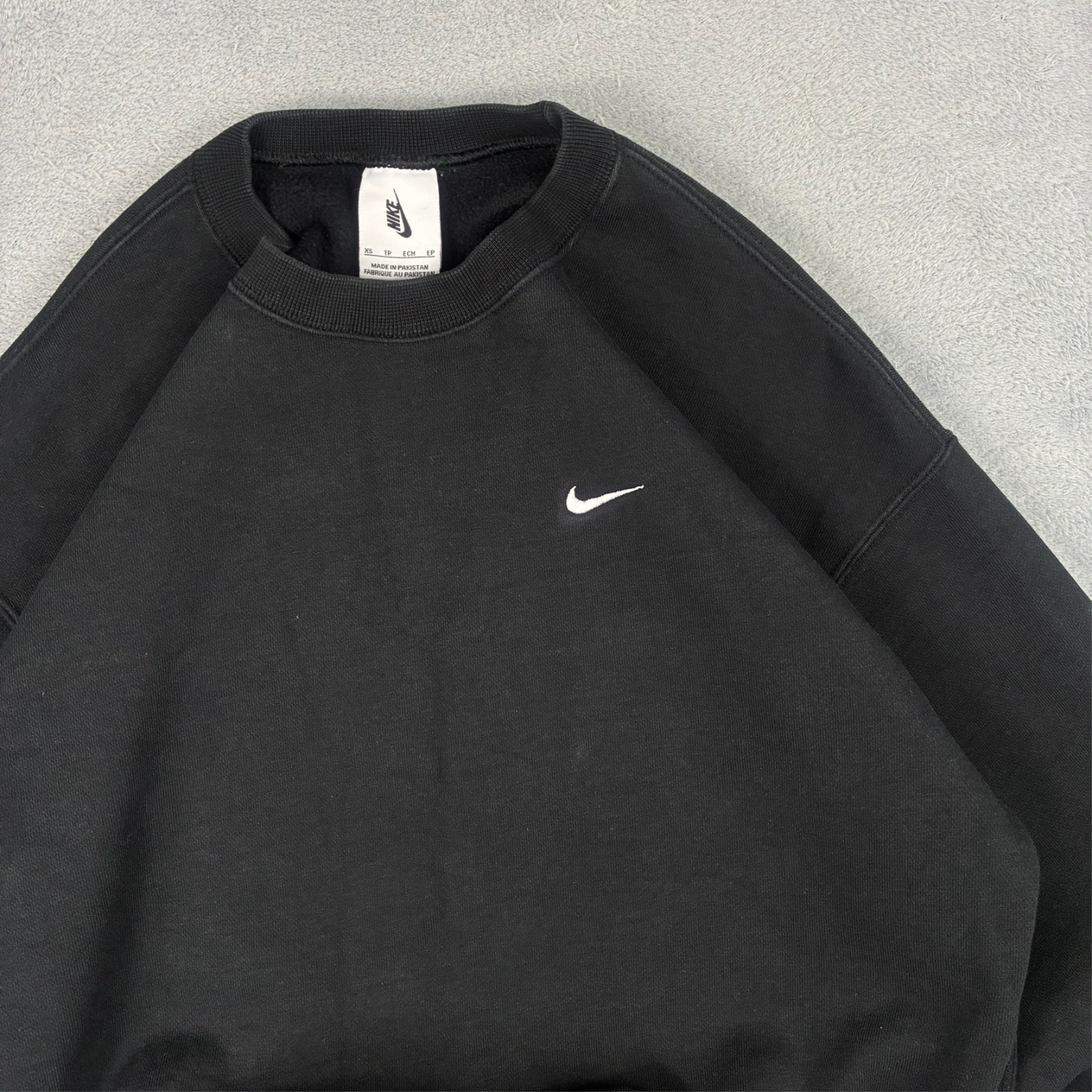 Vintage Nike NRG Mini Swoosh Black Oversized XS Heavyweight Pullover Sweatshirt image 4
