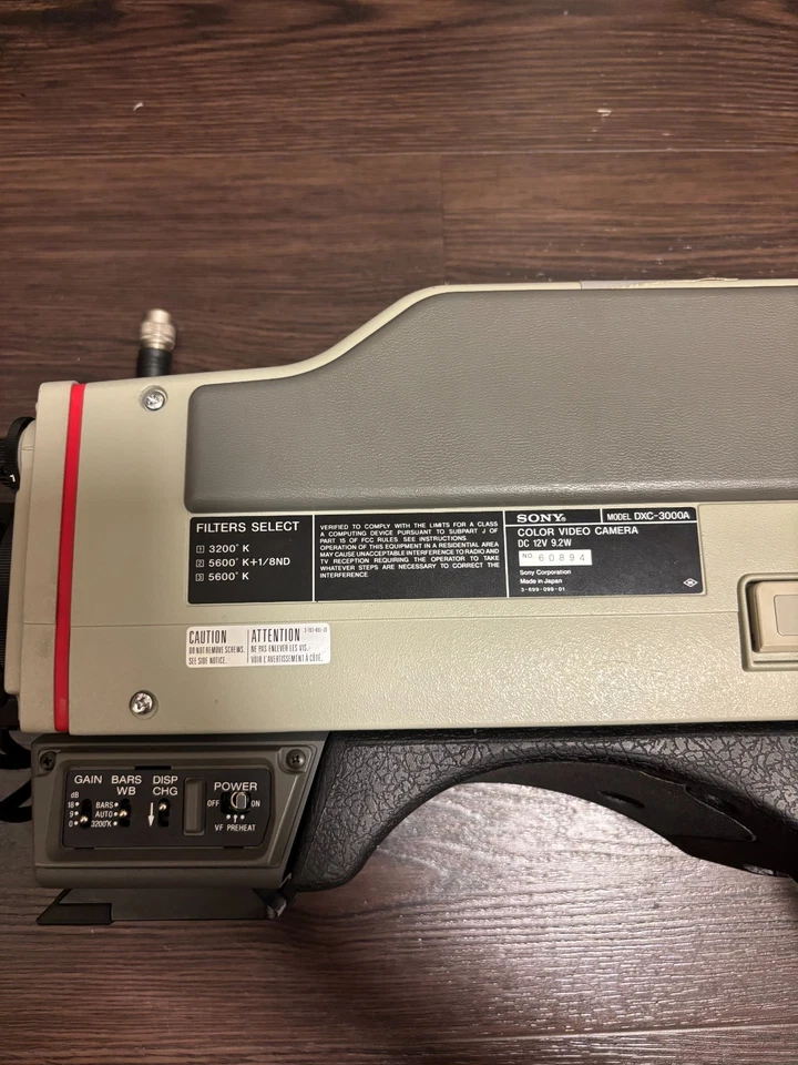 Sony DXC-3000A 3-CCD Professional Video Camera w/ Lens – Vintage Broadcast Camco - Image 4 of 4
