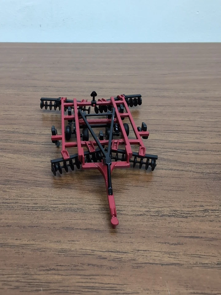 1/64 Ertl Farm Toy  Case IH Mulch-Till Ripper Disk MRX690  - Image 2 of 3