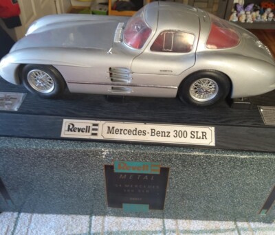 Revell 1/12 scale diecast 08851 MERCEDES 300 SLR 1954 - Silver car
