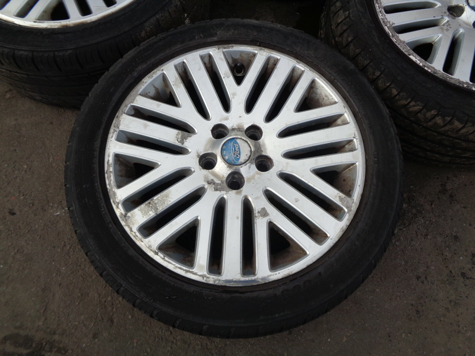 FORD 17" ALLOY WHEELS & TYRES 235/45/17 TRANSIT CONNECT FOCUS 2 MONDEO⭐