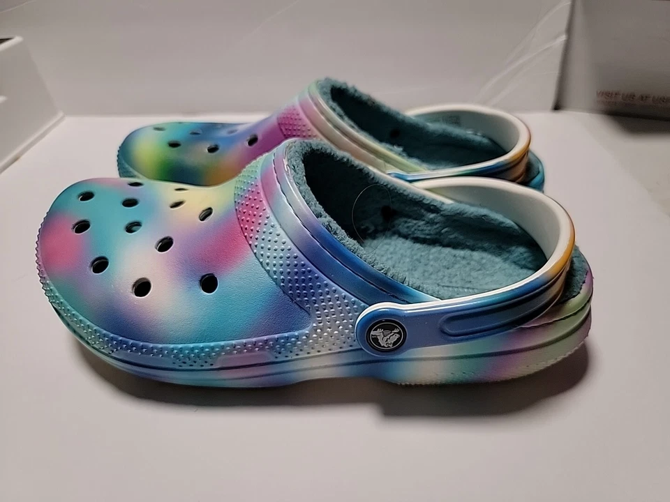 Zueco Solarizado Forrado Crocs 207560-4SU Agua Pura/Multi Talla Hombre’s 8 Mujer’s 10 Foto 3 de 4