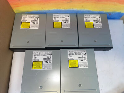 1×  PIONEER DVR-110DBK IDE CD/DVD Reader/Writer Drive