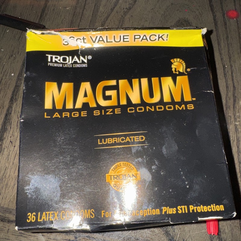 Trojan Magnum Large Size Lubricated Latex Condoms 36ct Special Reservoir Tip