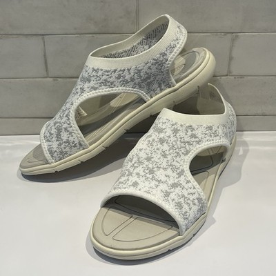 Comfortview Women's Serafina Slip-On Lightweight Sandal NWOB White/Gray Size 11