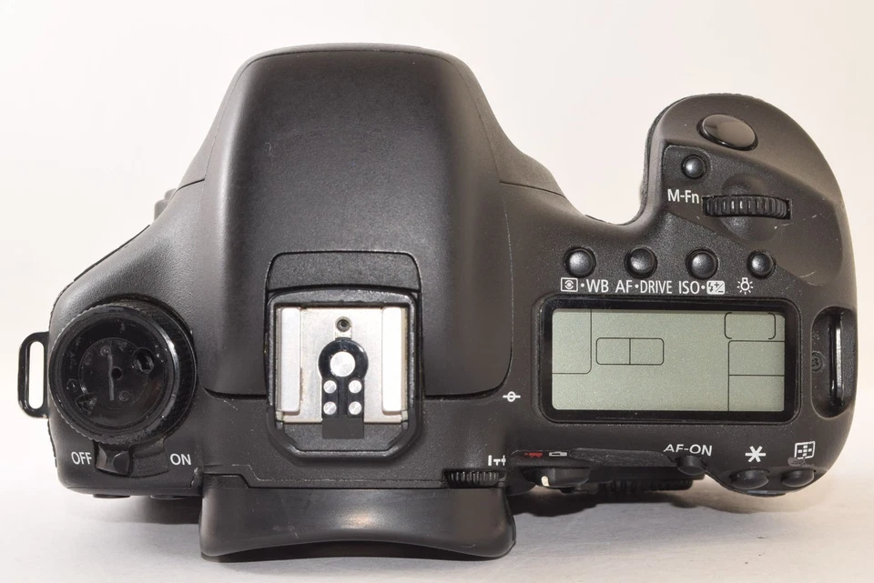 Canon EOS 7D DSLR Body Japan LCD screen wear top dial cover missing used - Image 4 of 4