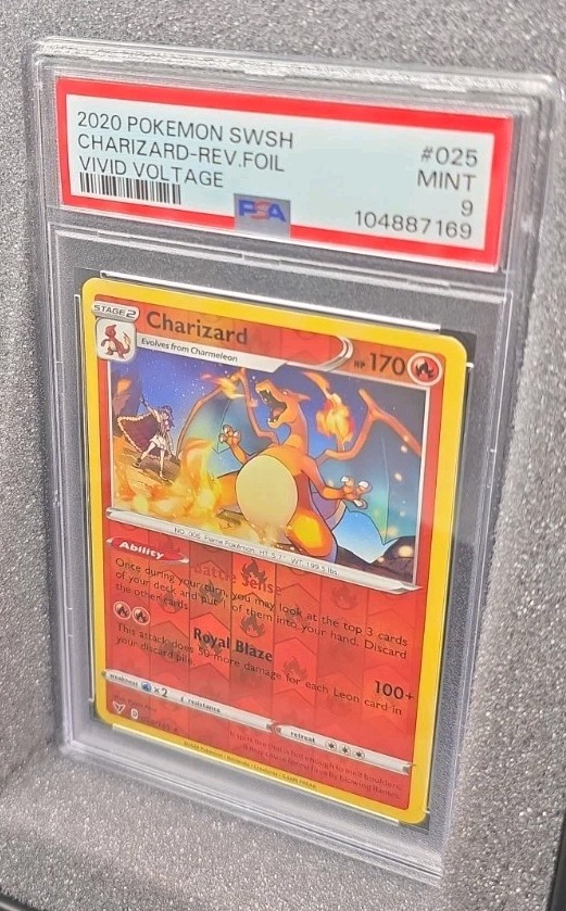 POKEMON CARD CHARIZARD REVERSE HOLO 25 VIVID VOLTAGE #25 GRADED PSA 9 MINT view 4