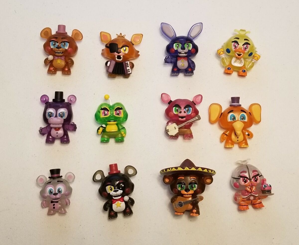 Funtime Chica GITD - Mystery Minis - Five Nights at Freddy's Pizza  Simulator Glow action figure