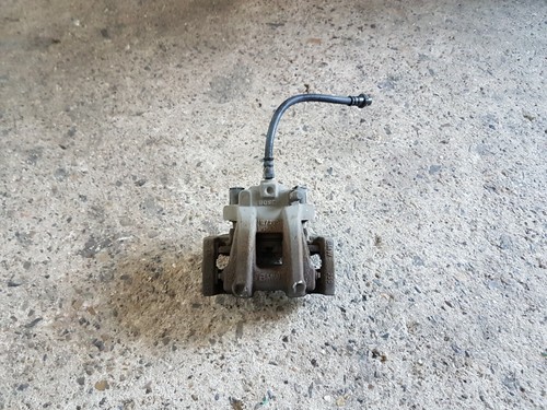 BMW 1er F20 F21 Bremssattel mit Träger 11/290 hinten links 6850851