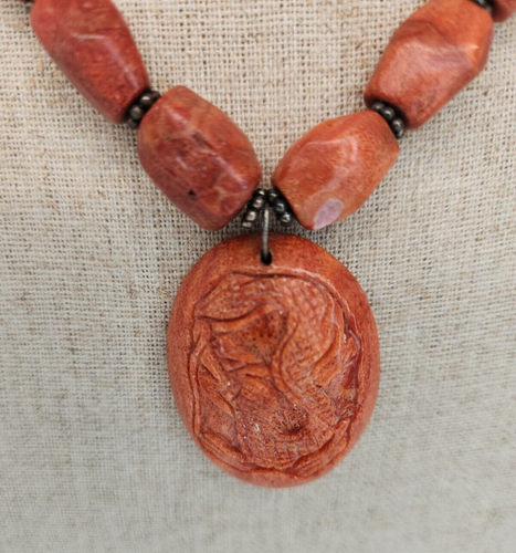 Collar colgante de plata de ley genuino tallado esponja coral dragón lagarto - Imagen 2 de 7