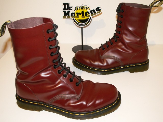 dr martens 1490 red
