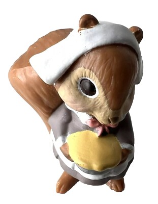 HALLMARK Merry Miniatures Thanksgiving Squirrel Pilgrim Pie Figurine 1986 VTG