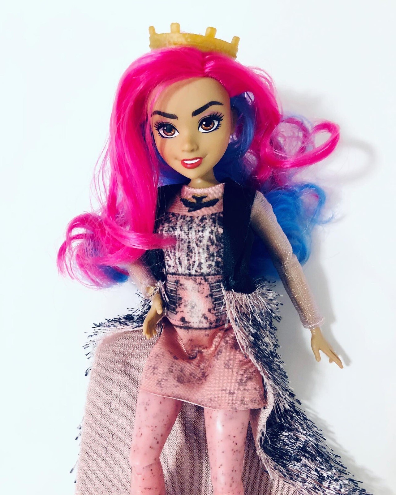 singing descendants doll