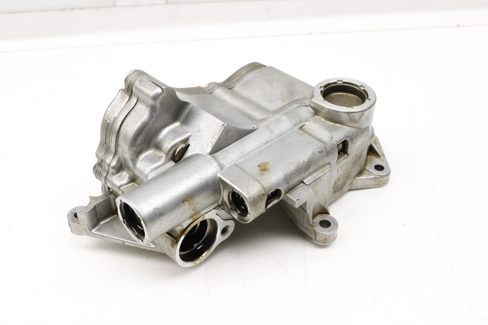 2012-2013 VW GOLF R 2.0L - Engine OIL PUMP 06J115106AB - Image 2 of 4