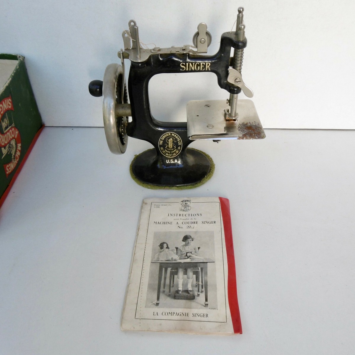RARE et Ancienne : Machine à coudre Singer miniature en fonte