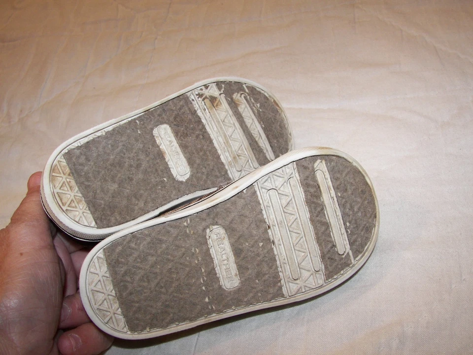 Zapatos camuflados Realtree para niños pequeños - talla 5 - 21 euros Foto 4 de 4