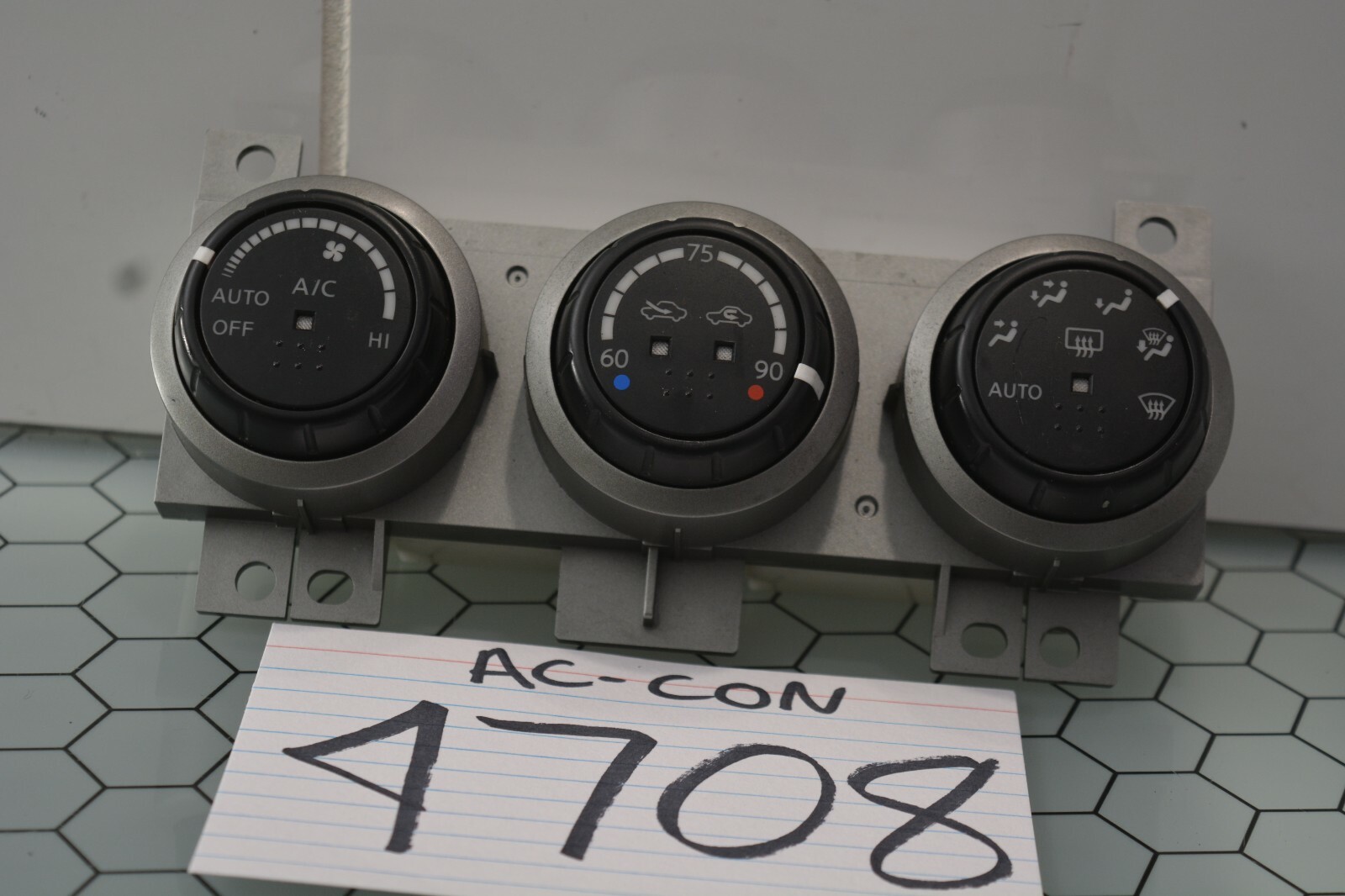 11 12 13 14 15 Nissan Rogue AC and Heater Control Used Stock #4708-AC 