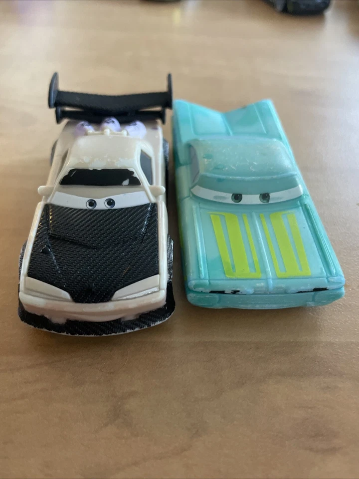 Coches Disney Pixar - LOTE DE DOS CAMBIADORES DE COLOR RAROS - BOOST Y RAMONE - 2010 Foto 4 de 4