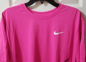 hot pink shirt nike