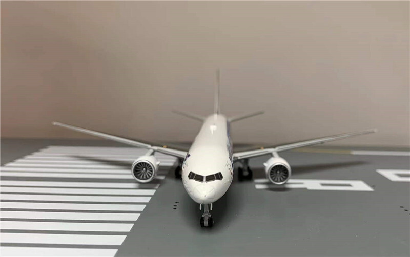 JC Wings JAPAN AIRLINES for Boeing B777-200 JA8979 1/400 JC Wings JAPAN AIRLINES for Boeing B777-200 JA8979 1/400