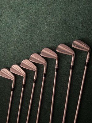 Mizuno Pro Iron Set 4-PW KBS Tour C-Taper Lite 110 S Graphite Right-Handed