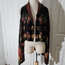 Cupio Floral Black and Red Shawl Open Cardigan Kimono. Lovely Soft Knit. Small P