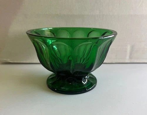 Vintage Anchor Hocking Emerald Green Glass  Pedestal Bowl