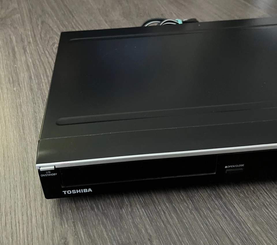 Toshiba DR430KU DVD Recorder Player Tested And Working *No Remote* - Image 3 of 4