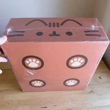 NEW Sealed Pusheen Box Summer 2025 Sweet Treats NIB Size S Small