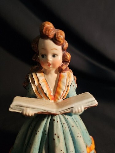 RARE GOEBEL NASHA FIGURINE GIRL SINGING CROWN MARK GERMANY - Picture 2 of 20