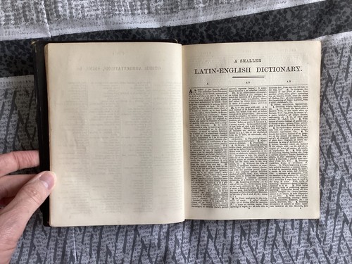A Smaller Latin English Dictionary William Smith 32nd Ed Murray - 1890 Hardback - Picture 11 of 19