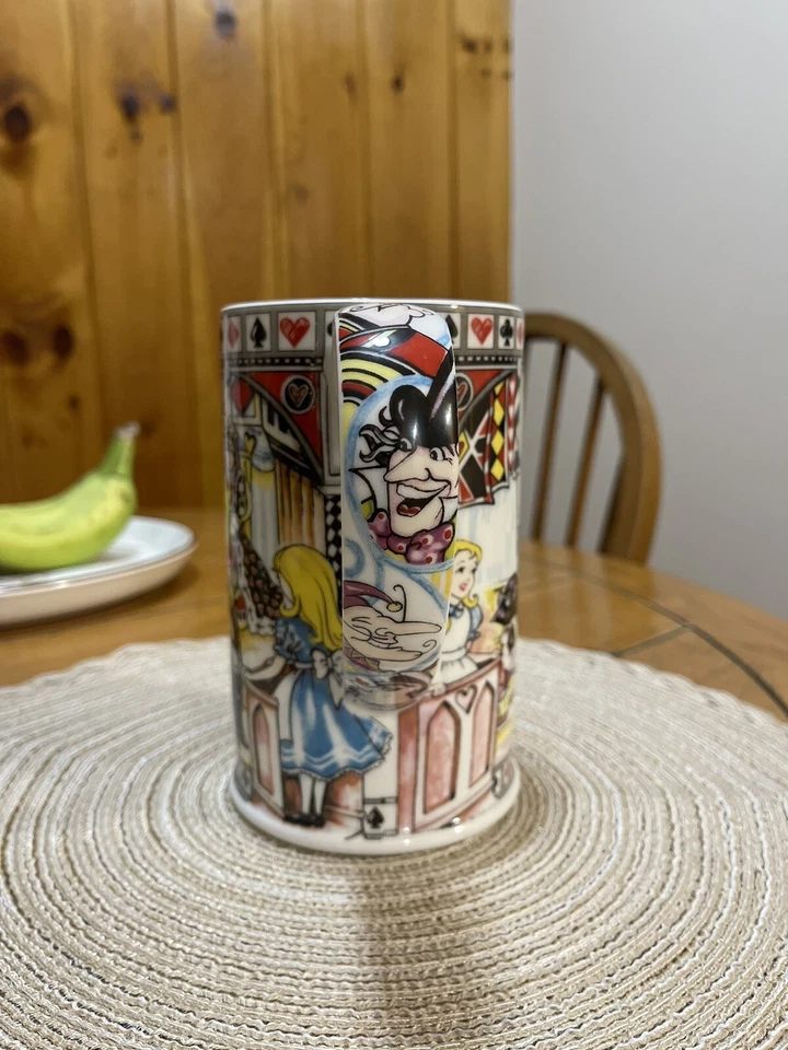 Jarra Alicia en el País de las Maravillas - 2 Pintas - Coleccionistas de colección Foto 2 de 4