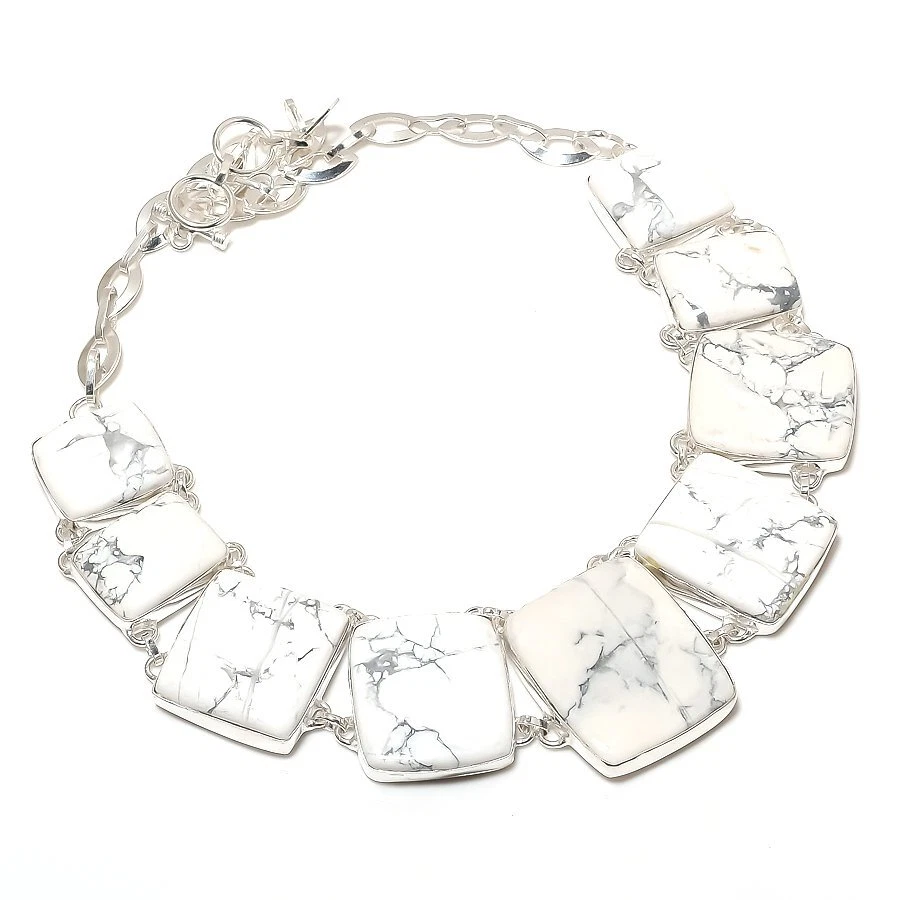Collar de joyas étnicas dotadas a mano de piedras preciosas Howlita 18" SR 6869 Foto 2 de 4