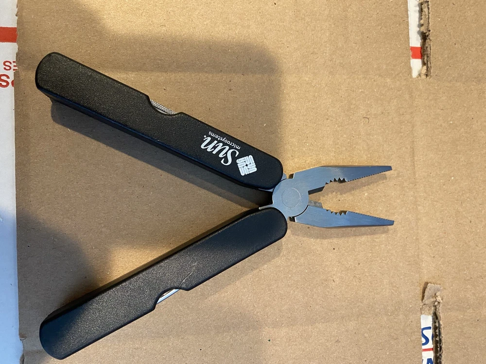 Multi Tool File, Can Opener, Bottle Opener, Pliers 1 Blade