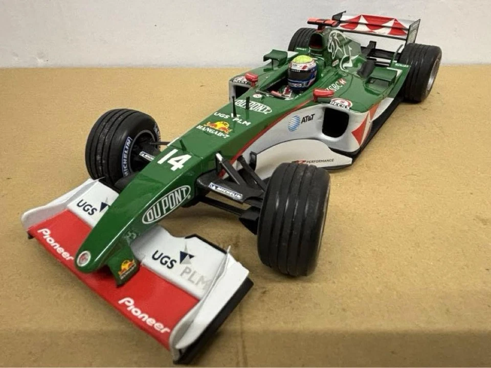 Minichamps 1/18 Jaguar R5 #14 2004 Mark Webber Model Car - Image 3 of 4
