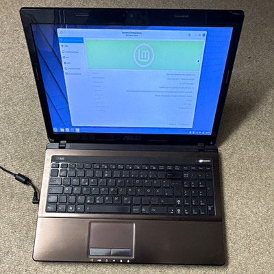 ASUS X53S 15,6'' i5-2410M 6GB 121GB SSD GT 540M Linux Mint 22.3