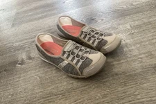 Skechers Women Size 6.5 M Beige Walking Slip On Shoes Sneakers Walking 22468