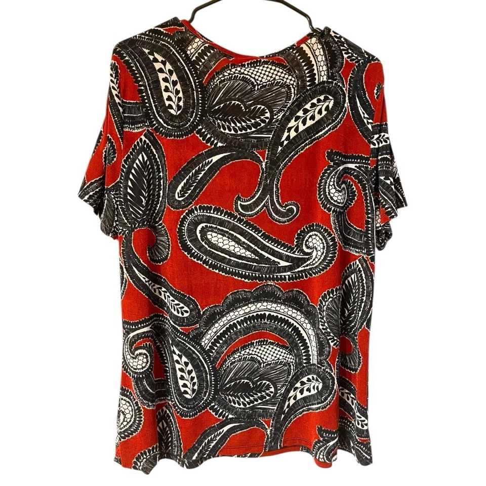 Женская блузка Jaclyn Smith бордовая черная с глубоким круглым вырезом короткий рукав пейсли размер XL - Изображение 4 из 4